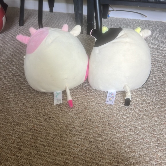 Valentines pink cow and original black cow - Picture 3 of 3